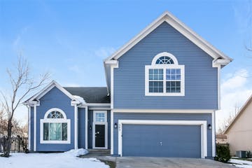 242 W. Cheyenne GARDNER, KS 66030